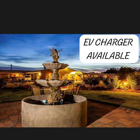 Newell Motor Inn Narrandera Exterior foto