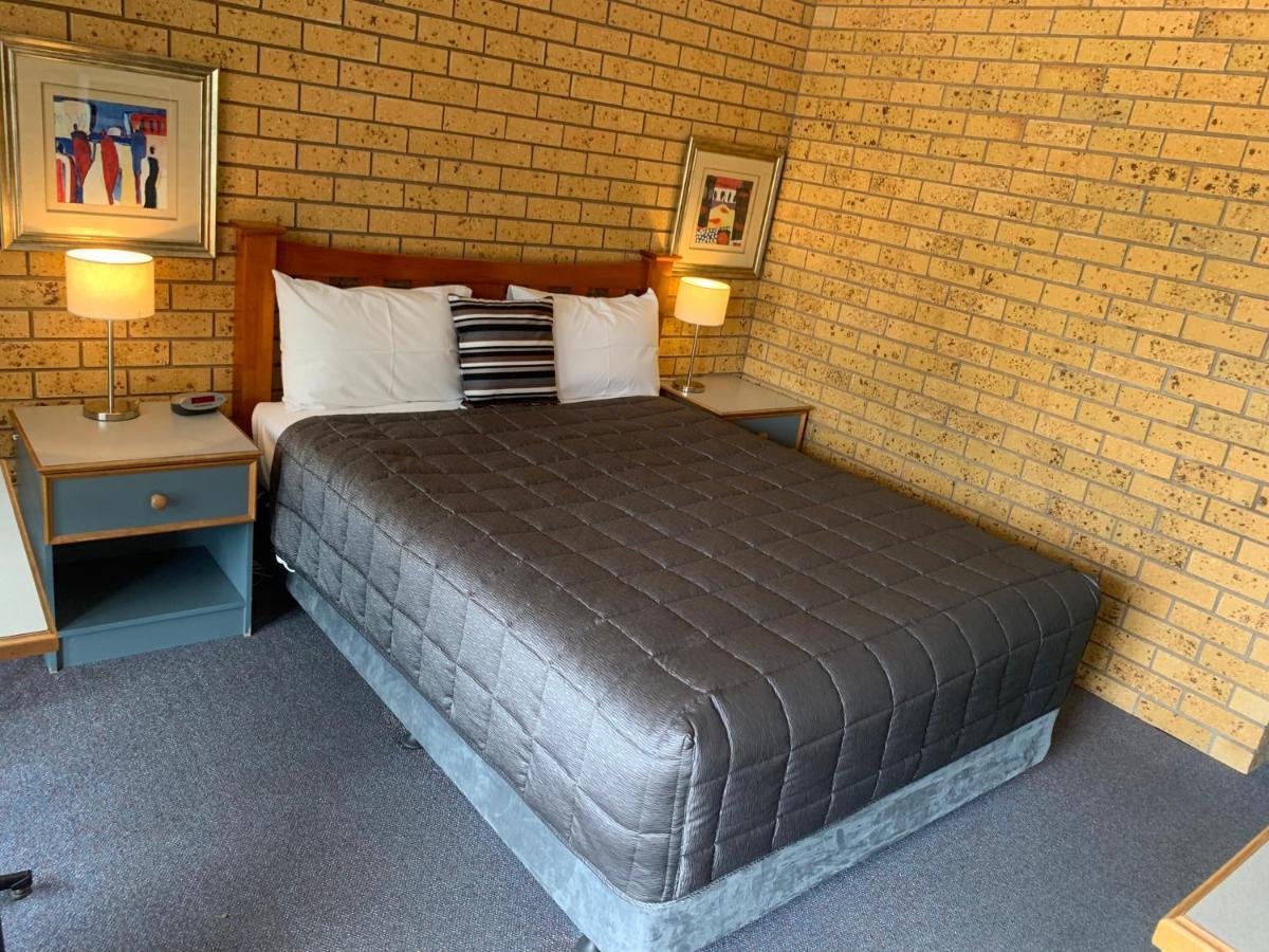 Newell Motor Inn Narrandera Exterior foto